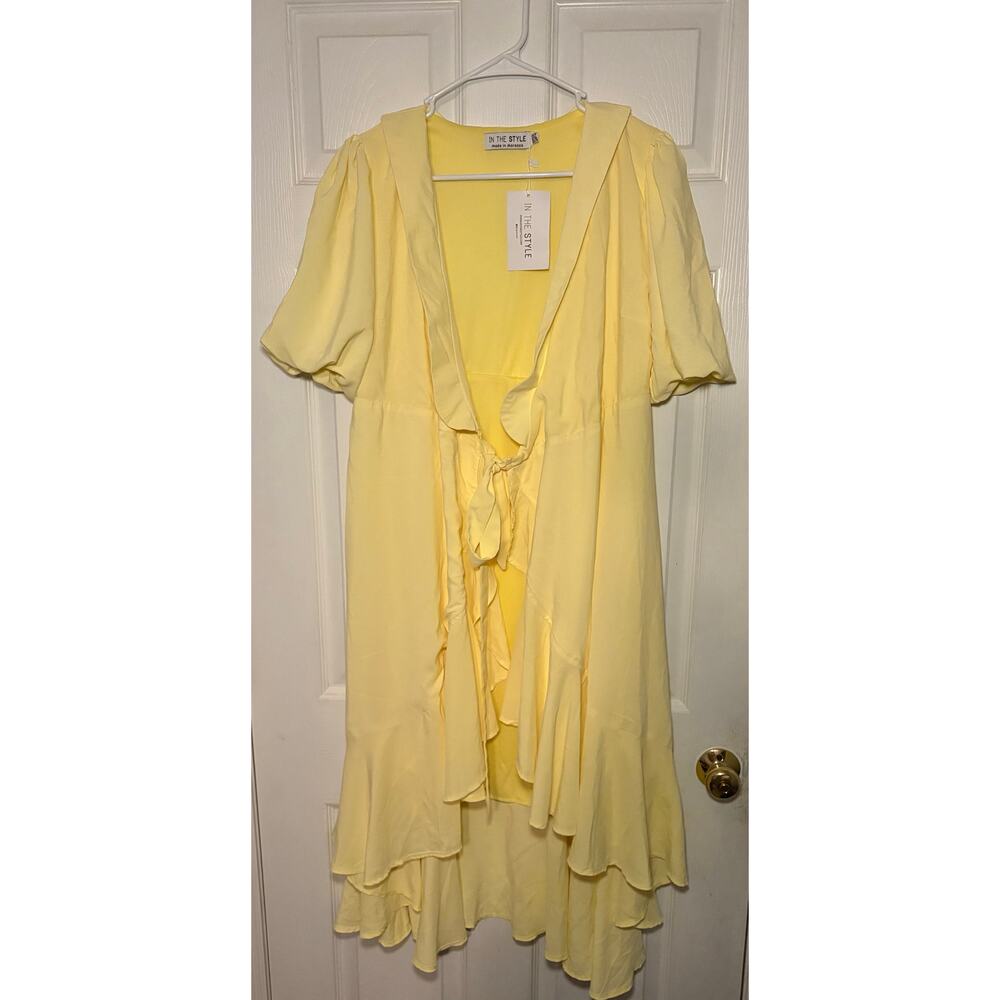 In The Style yellow NWT dress. Size‎ 6